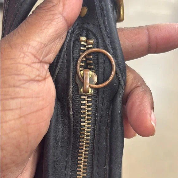 Vintage Coach Black Leather Crossbody Bag - Picture 7 of 7